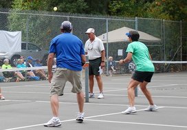 Al Thomson refereeing